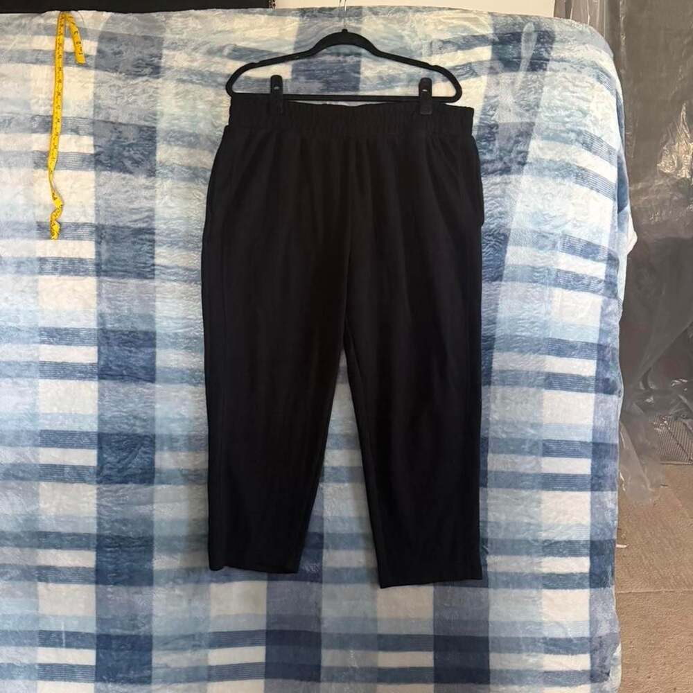 Danskin Black Cropped Elastic-Waist Straight Pants xxl
